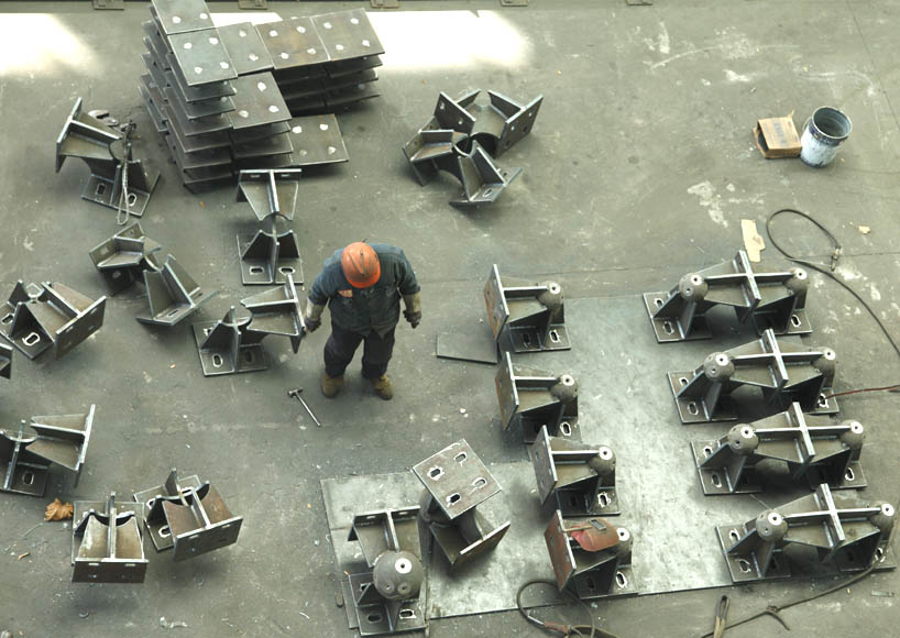 汉川煤棚网架双向支座